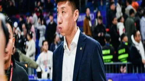 刘俊茜在南京室内田径世锦赛男子60米栏获铜牌