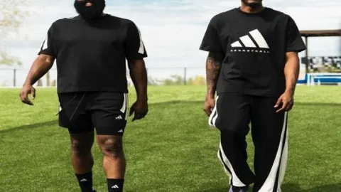 近期太阳队与开拓者未就羅威转会事宜展开谈判